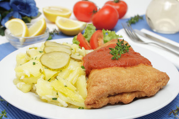 Seelachsfilet Orly mit Kartoffelsalat