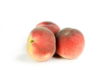 Tre pesche bianche