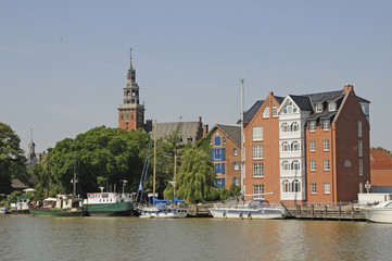 Boote auf der Ems in Leer