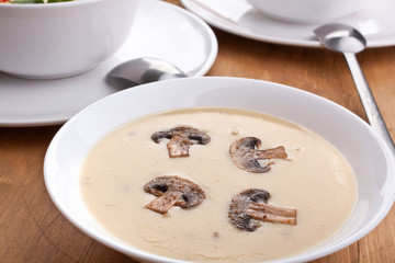 serving of mushroom cream soup