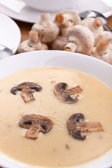 serving of mushroom cream soup