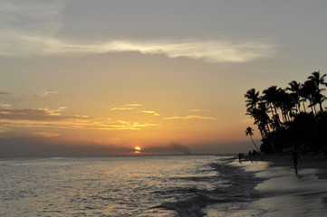 Fototapeta na wymiar Zachód słońca w Santo Domingo