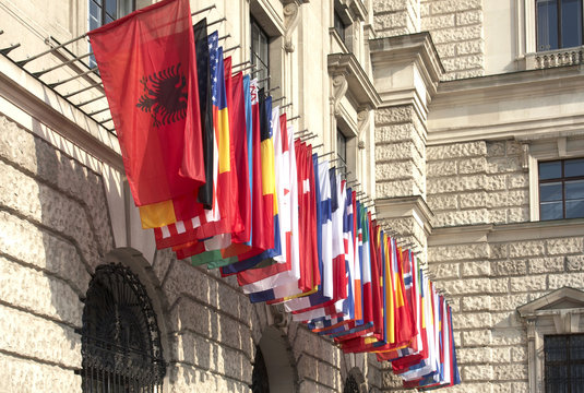 Wien, Neue Hofburg - Nationalflaggen