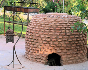 Clay oven