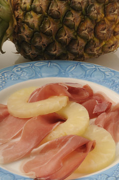 Ananas e prodciutto crudo - Antipasti estivi