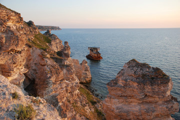 sea and rocks