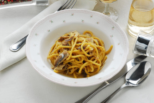 Pasta con le alborelle - Primi piatti della cucina italiana