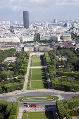 champ de mars park paris france