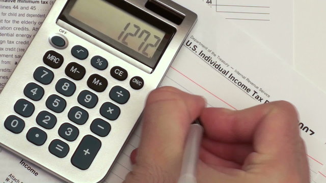 Filing personal income taxes - HD