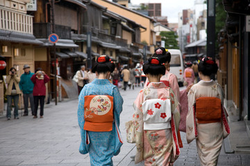 Naklejka premium Geishas in Kyoto