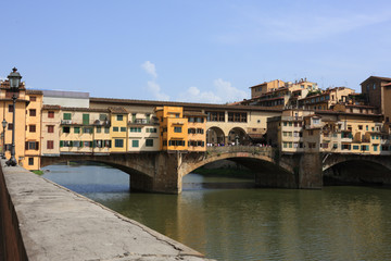 Fototapeta na wymiar Medieval bridge Ponte Vecchio in Florence