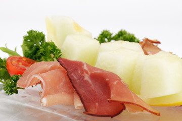 Schinken mit Melonenschiffchen