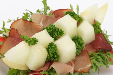 Schinken mit Melonenschiffchen