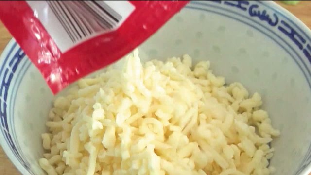 Geriebener k&auml;se