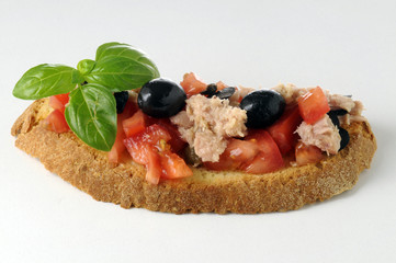 Bruschetta al tonno - Antipasti italiani