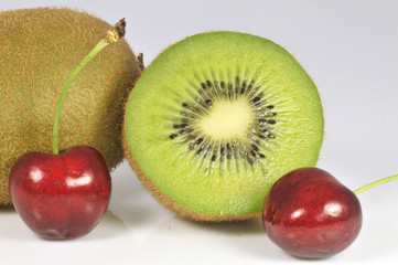 kiwi et cerises