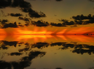 reflet au crépuscule sur l'océan indien