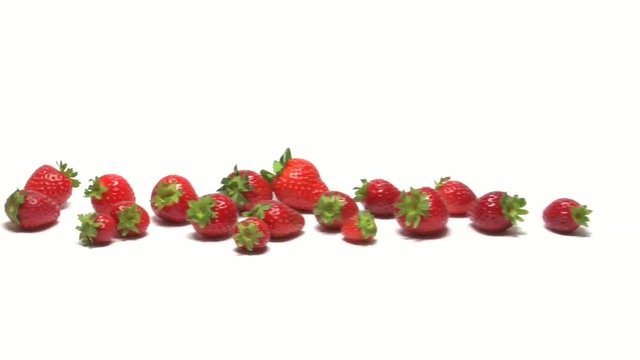 carrellata e zoom su fragole