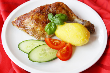 Hähnchenschenkel mit Gemüse