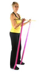 musculation à l'élastique de profil