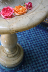 Maroc : fontaine dans cour de Riad