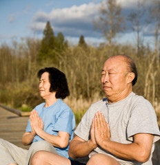 Obraz premium Active senior asian couple