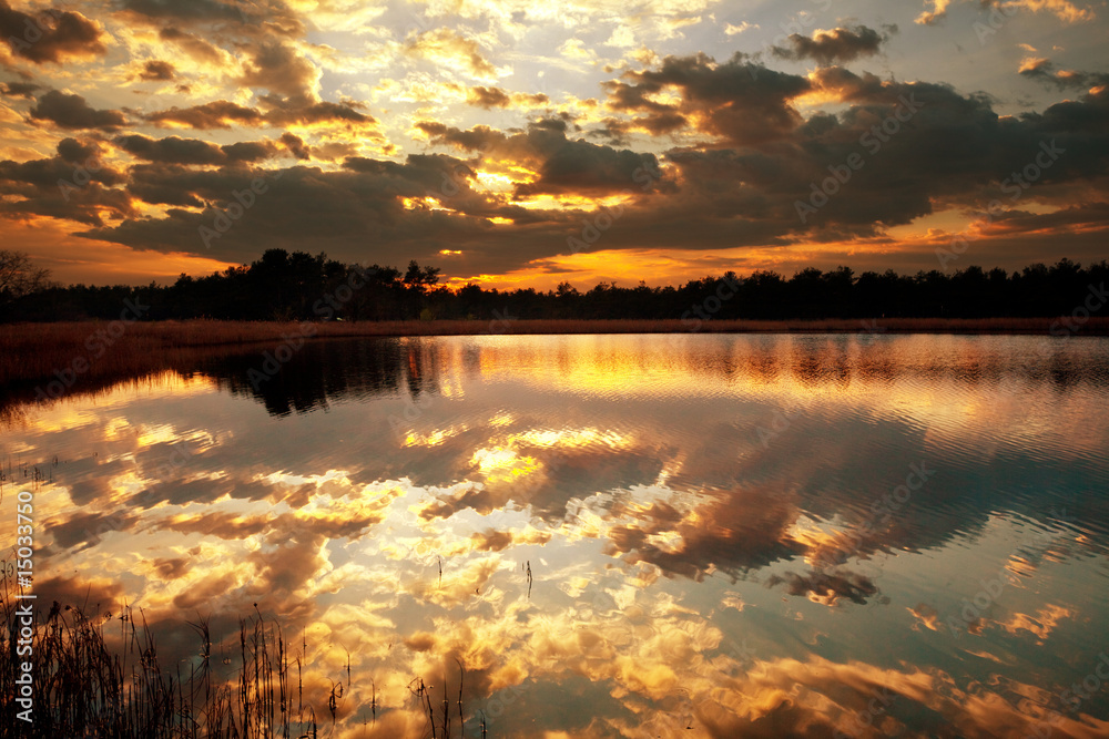 Poster Lake on sunset