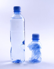 Goldplastic drinking water bottles