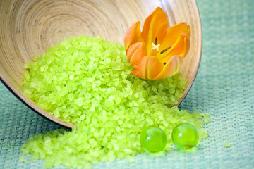 green bath salt