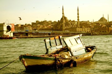 Istanbul - 15087974