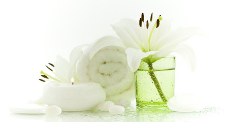 Spa concept in green and white