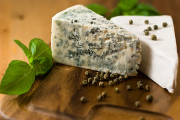 Blue Cheese and Brie with green pepper
