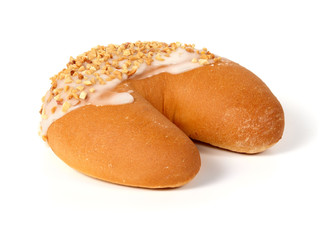 Horn-like roll with roasted peanuts and sugar glaze