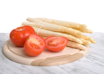 fresh asparagus and tomatos