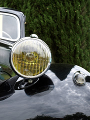 phare de voiture ancienne