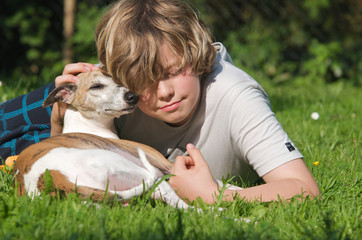Kind mit Hund l