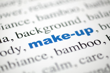 make-up maquillage lettre bleu