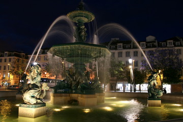 Fototapeta premium lisbonne by night