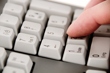 Tastatur mit Hand