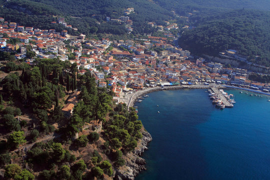 Aerial view on the village of Parga © Netfalls