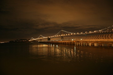 Fototapeta na wymiar pont de san francisco la nuit