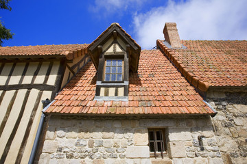 france,normandie,veules-les-roses :  maison en pierre et colomba
