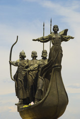 Monument to the legendary founder of the city of Kiev: Lybed, Kiy, Shchek, Khoriv. Sister and three brothers.
