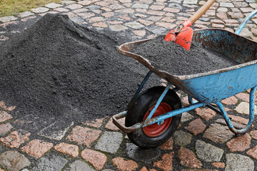 basalt grit heap 07
