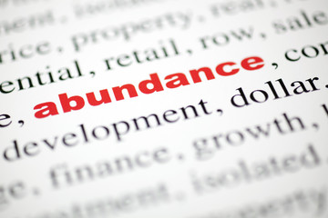 mot abundance abondance lettre rouge texte flou