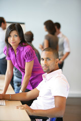 Jeunes adultes en formation commerciale