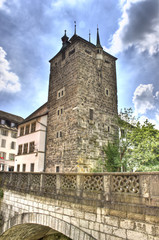 Fototapeta na wymiar Czarna wieża w Brugg