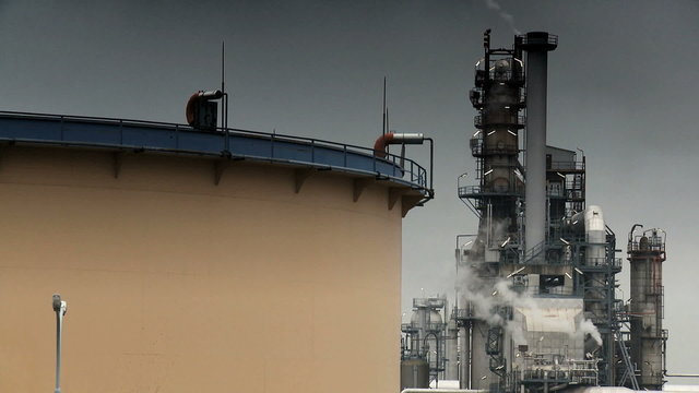 Oil Refinery Air Pollution
