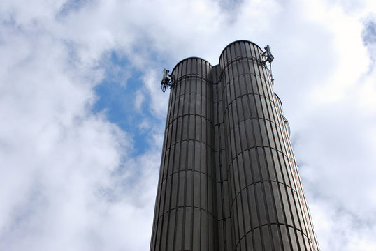 Schornstein mit Emissionsmessung