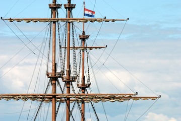 Obraz premium Masts of old ship